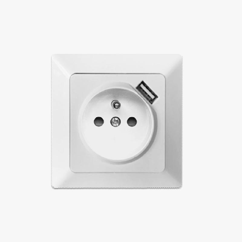 SINGLE FRENCH SOCKET WITH  USB CHARGER